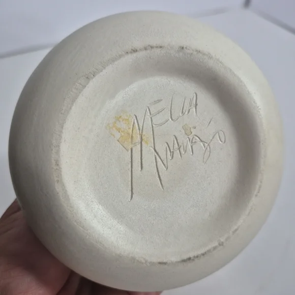 Naatsiilid Pottery Rainbow Signature Native American Navajo Vase Signed - Picture 5 of 9